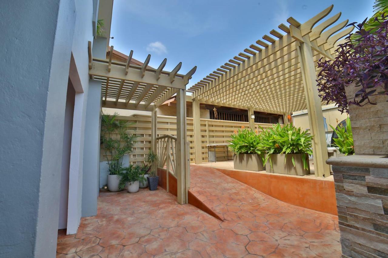 Ser'I Bucurui Accommodations Palm Beach Eksteriør bilde